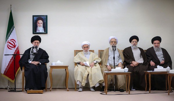 پنج خاطره شنیدنی رهبر انقلاب از امام خمینی (ره) پنج خاطره شنیدنی رهبر انقلاب از امام خمینی (ره)