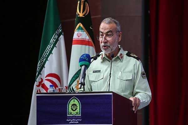 هیچ صنفی در قم اجازه فروش مواد محترقه ندارد هیچ صنفی در قم اجازه فروش مواد محترقه ندارد