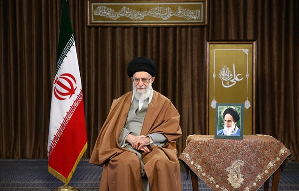 کلید حل مشکلات اقتصادی توسعه تولید ملی است کلید حل مشکلات اقتصادی توسعه تولید ملی است