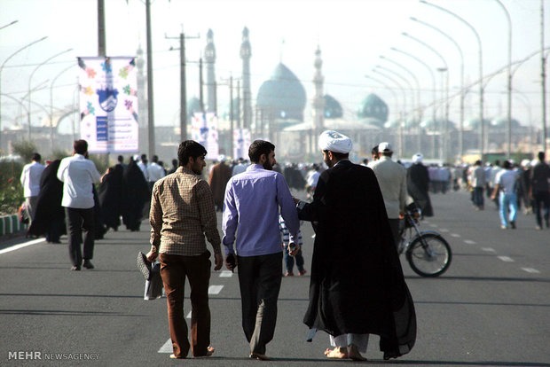 طلاب قم در مسجد مقدس جمکران با امام زمان (عج) تجدید بیعت کردند