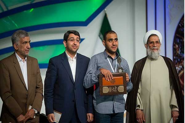 حاج احمد دباغ؛نابغه قرآنی جهان اسلام مورد تقدیر قرار گرفت حاج احمد دباغ؛نابغه قرآنی جهان اسلام مورد تقدیر قرار گرفت