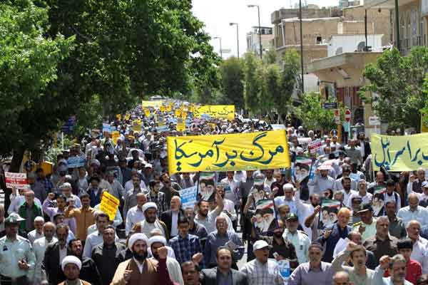 راهپیمایی مردم قم بمناسبت ۱۵خرداد و محکومیت فیلم عنکبوت مقدس