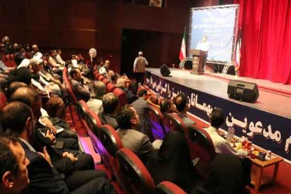 آیت الله فاضل لنکرانی: احکام دینی با زبان هنر به مردم منتقل شود آیت الله فاضل لنکرانی: احکام دینی با زبان هنر به مردم منتقل شود