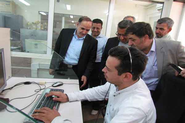 اپراتورهای 118 قم روزانه به 60 هزار تماس پاسخ می دهند اپراتورهای 118 قم روزانه به 60 هزار تماس پاسخ می دهند