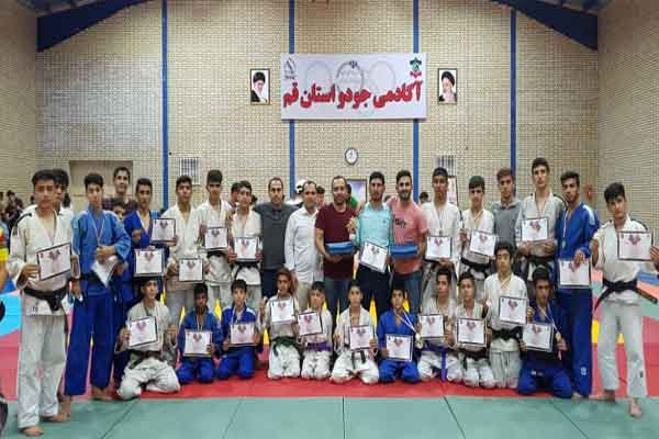 قهرمانی تیم جودو استان قم در مسابقات چند جانبه ی دهه ی کرامت و جام صلح و دوستی قهرمانی تیم جودو استان قم در مسابقات چند جانبه ی دهه ی کرامت و جام صلح و دوستی