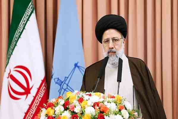وقتی پرونده افراد متصل به قدرت و ثروت روی میز قاضی میآید فریادها بلند میشود وقتی پرونده افراد متصل به قدرت و ثروت روی میز قاضی میآید فریادها بلند میشود