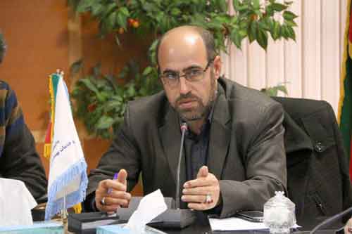 ترکیدگی خط لوله انتقال نفت در قم ترکیدگی خط لوله انتقال نفت در قم