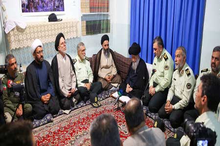 سردار اشتری در دیدار با مراجع :نیروی انتظامی هوشمند میشود سردار اشتری در دیدار با مراجع :نیروی انتظامی هوشمند میشود