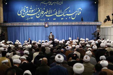 دشمن را در همه عرصهها عقب زدیم؛ در جنگ اقتصادی نیز عقب خواهیم زد دشمن را در همه عرصهها عقب زدیم؛ در جنگ اقتصادی نیز عقب خواهیم زد