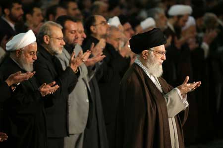تشییع شهید سلیمانی وحمله موشکی به پایگاه آمریکا دو یوم‌الله بزرگ بود