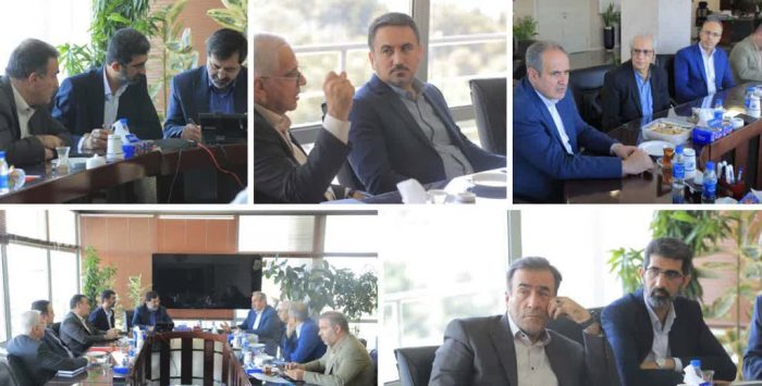 جهاد میدانی استاندار قم و غیبت برخی از مدیران در صحنه خدمت جهاد میدانی استاندار قم و غیبت برخی از مدیران در صحنه خدمت