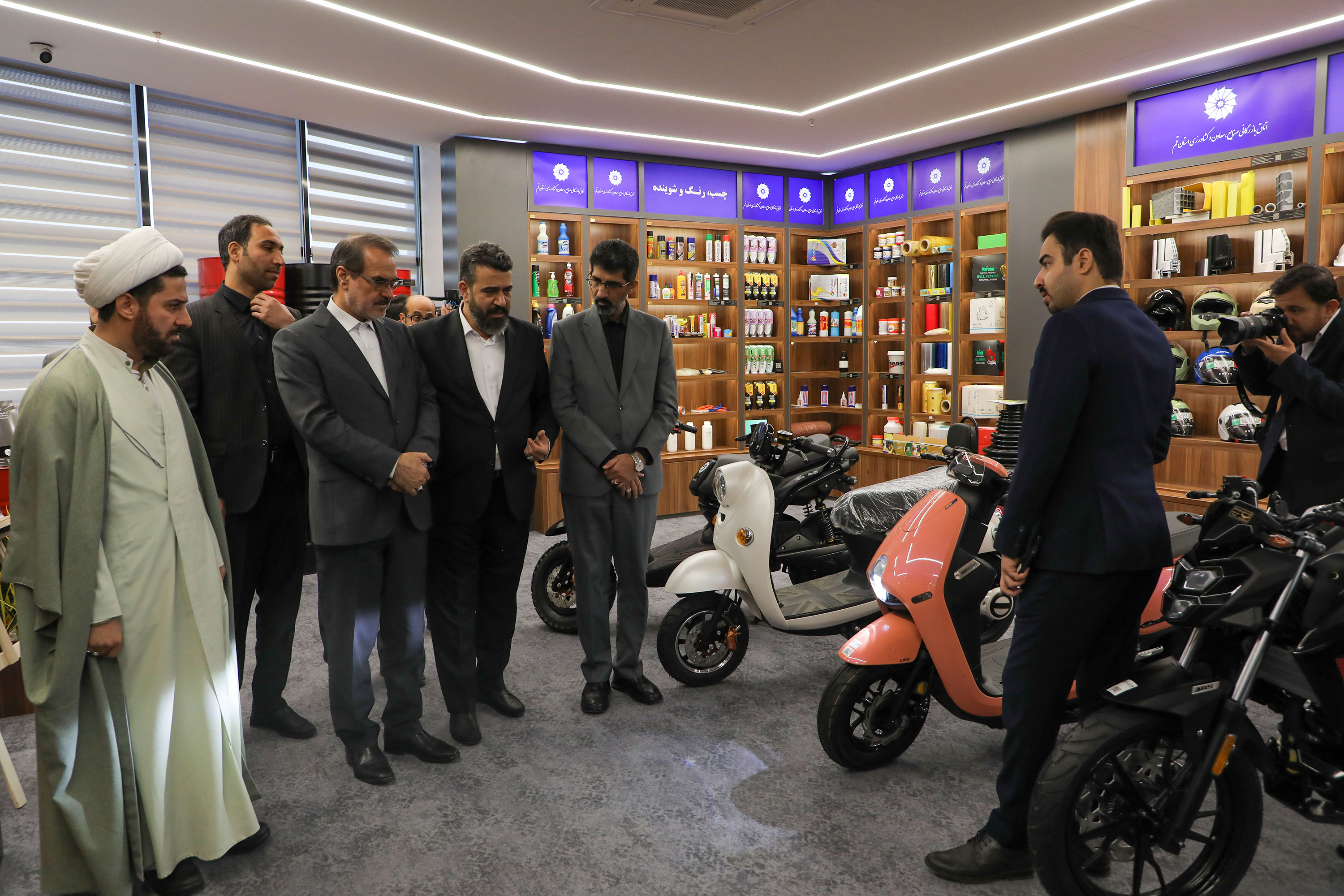 بازدید رئیس سازمان بازرسی کشور از نمایشگاه توانمندی‌های تولیدی قم