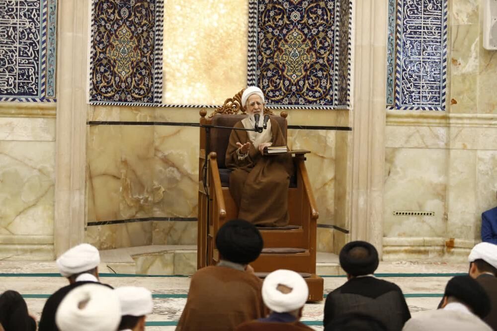 شکاف میان ملت و دولت به نظام آسیب میرساند شکاف میان ملت و دولت به نظام آسیب میرساند