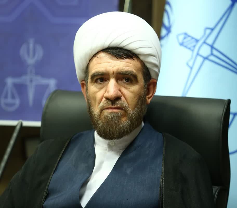 جاعل مهرهای دولتی پای میز محاکمه جاعل مهرهای دولتی پای میز محاکمه