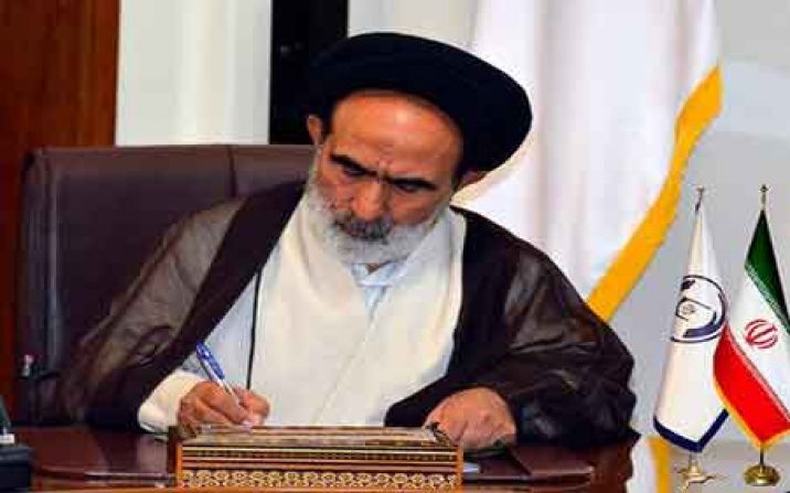 حجت الاسلام و المسلمین ربانی از مرکز خدمات خداحافظی می کند حجت الاسلام و المسلمین ربانی از مرکز خدمات خداحافظی می کند
