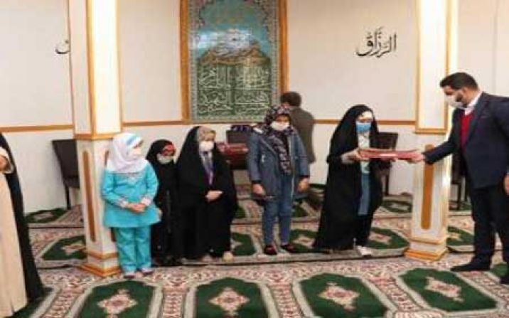 فرزندان و خانواده شهدای تیپ فاطمیون تجلیل شدند فرزندان و خانواده شهدای تیپ فاطمیون تجلیل شدند