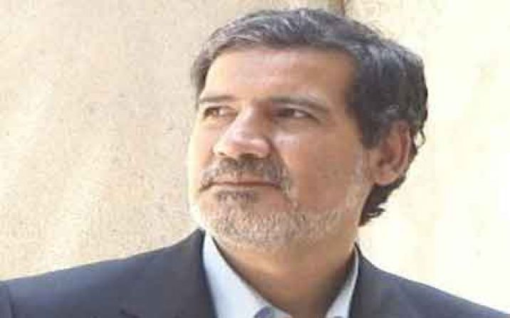 مادري در زير باران فرياد مي زند مادري در زير باران فرياد مي زند