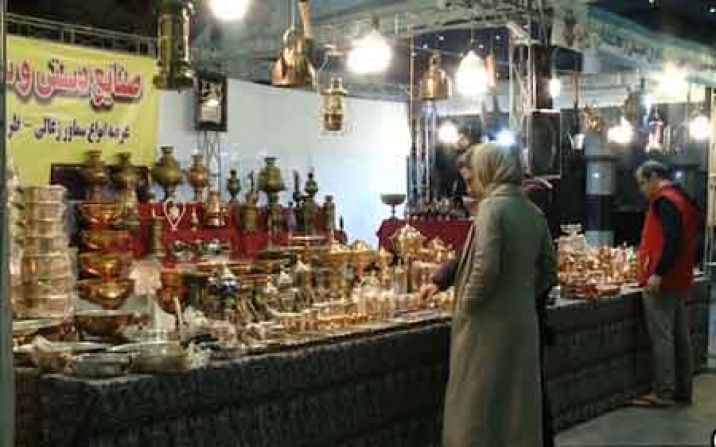 نمایشگاه صنایع دستی و سوغات اقوام ایرانی در قم گشایش یافت