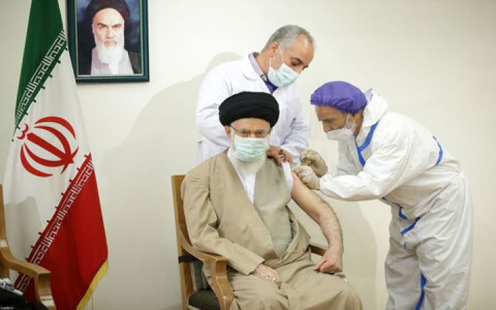 رهبر معظم انقلاب اسلامی دُز اول واکسن کوو ایران برکت را دریافت کردند