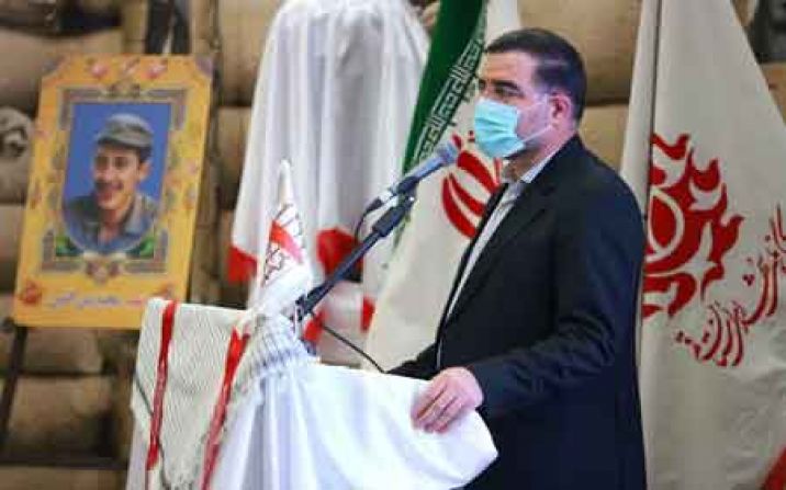 نصب نمادهایی از شهدا در تمام نقاط شهر قم نصب نمادهایی از شهدا در تمام نقاط شهر قم