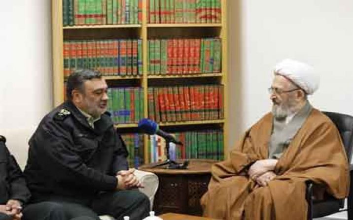 آیت الله سبحانی :پلیس باید با قاچاقچیان و محتکران دارو قاطعانه عمل کند آیت الله سبحانی :پلیس باید با قاچاقچیان و محتکران دارو قاطعانه عمل کند