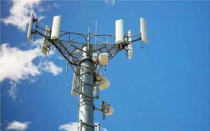 قم در پوشش تلفن ثابت رتبه اول و در تلفن همراه رتبه دوم کشور را دارد قم در پوشش تلفن ثابت رتبه اول و در تلفن همراه رتبه دوم کشور را دارد