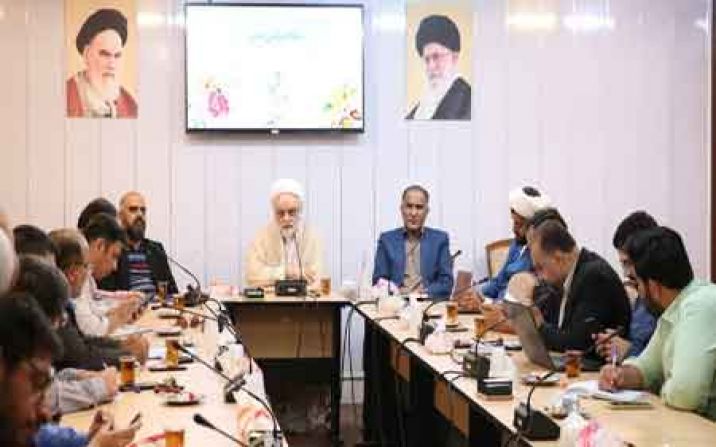 غدیر تجدید بیعت با امام زمان (عج) است غدیر تجدید بیعت با امام زمان (عج) است
