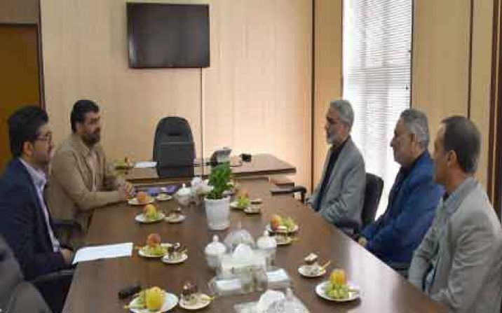 کارشناسان و پرسنل وظیفه شناس مهمترین سرمایههای هر سازمان هستند کارشناسان و پرسنل وظیفه شناس مهمترین سرمایههای هر سازمان هستند