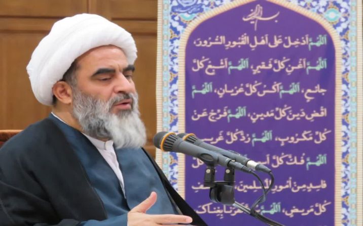 ادب ضیافت همین است که انسان در ماه رمضان حبّ دنیا را از دل خارج کند ادب ضیافت همین است که انسان در ماه رمضان حبّ دنیا را از دل خارج کند